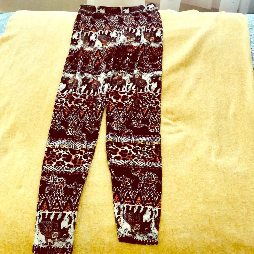Elephant print leggings size S/M very soft!!